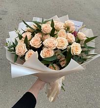 Букет Кремовые розы Латте в Торжке